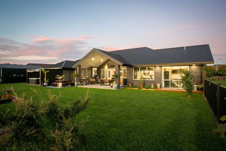 Photo of property in 15 Shadbolt Drive, Leamington, Cambridge, 3432