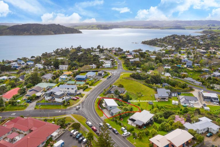 Photo of property in 30 Manukau Road, Raglan, 3225