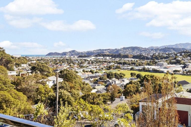 Photo of property in 86 Totara Road, Miramar, Wellington, 6022