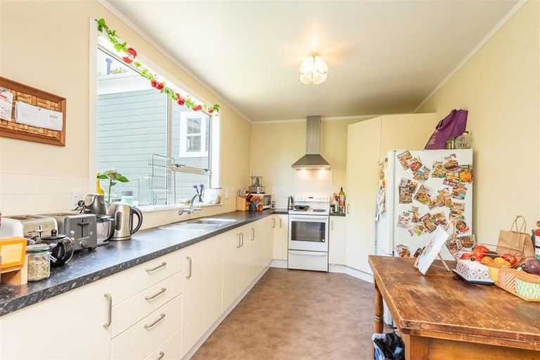 Photo of property in 137 Kelburn Parade, Kelburn, Wellington, 6012