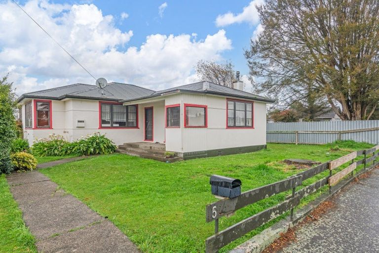 Photo of property in 5 Crewe Street, Pahiatua, 4910