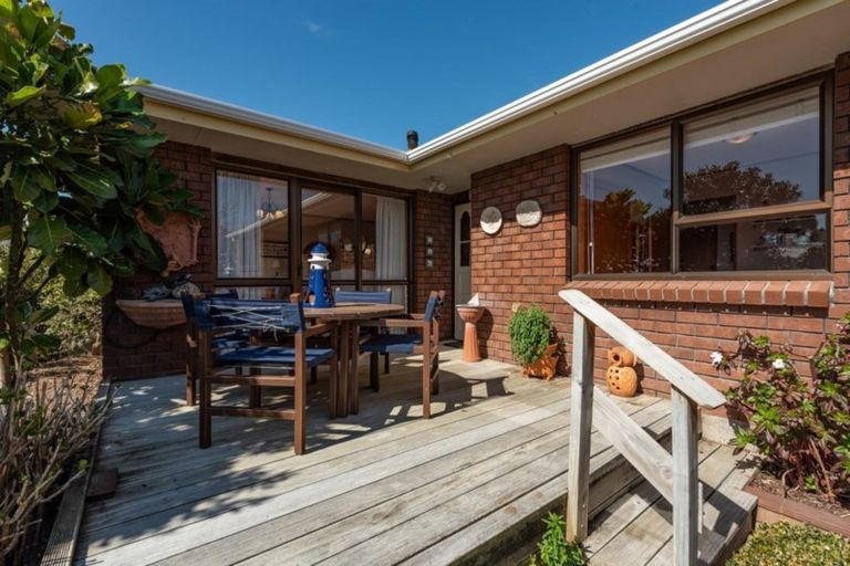 Photo of property in 36 Pitoitoi Street, Otaihanga, Paraparaumu, 5036