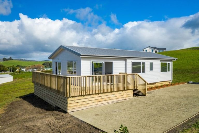 Photo of property in 1 Fantail Way, Whiritoa, Whangamata, 3691