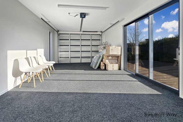 Photo of property in 5 Huljich Way, Hobsonville, Auckland, 0616