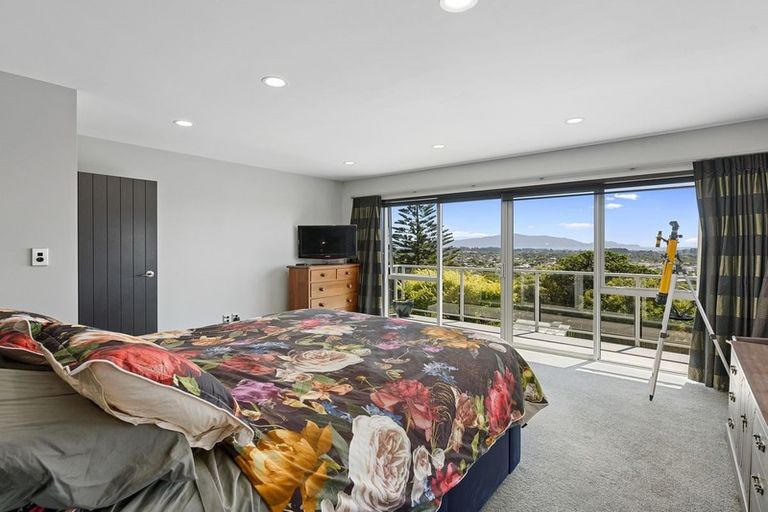 Photo of property in 48 Kotare Street, Waikanae, 5036