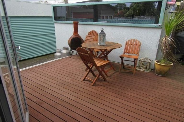 Photo of property in 8 Fergusson Street, Waterloo, Lower Hutt, 5011