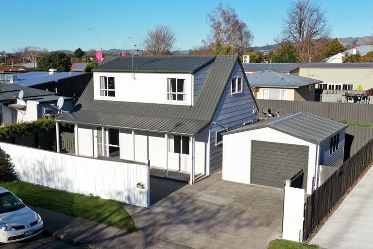 Photo of property in Ingrids Picture Framing, 102 Willowpark Road South, Parkvale, Hastings, 4122