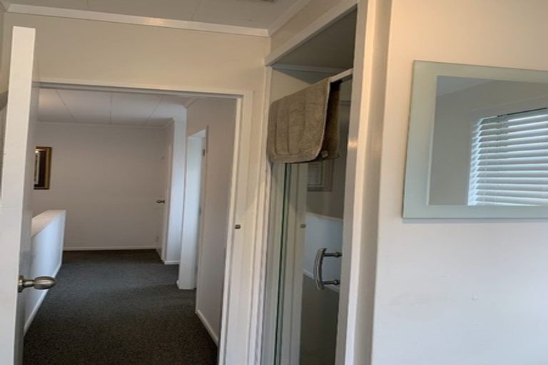 Photo of property in 4 Mchattie Lane, Clouston Park, Upper Hutt, 5018