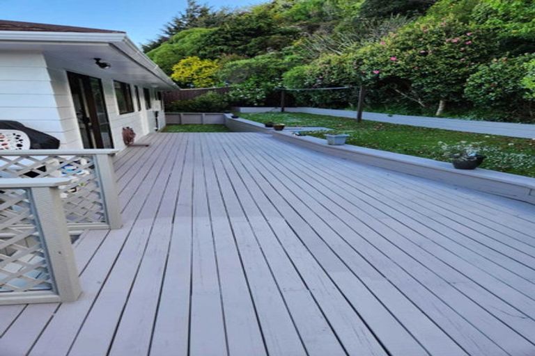 Photo of property in 16 Saint Aidans Way, Tawa, Wellington, 5028