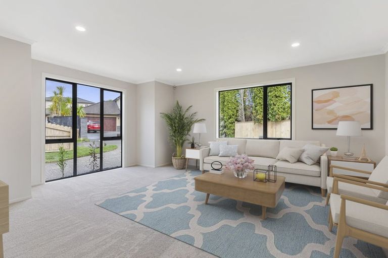 Photo of property in 12 Elwyn Close, Flat Bush, Auckland, 2016
