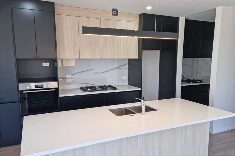 Photo of property in 63 Drumbuoy Drive, Flat Bush, Auckland, 2019