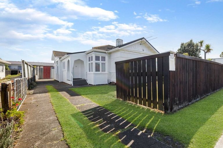 Photo of property in 113 Cornfoot Street, Castlecliff, Whanganui, 4501