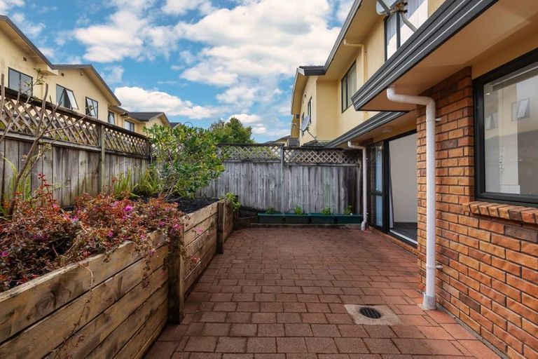 Photo of property in 17/2 Arawa Street, New Lynn, Auckland, 0600