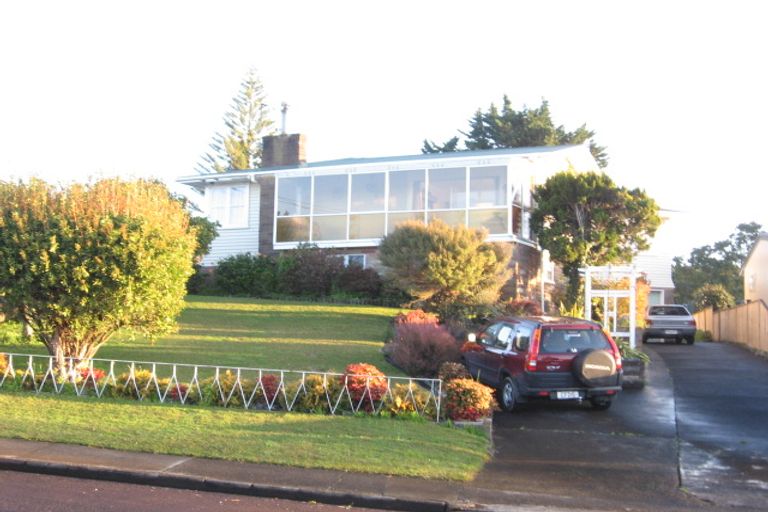 Photo of property in 9 Lynmore Drive, Hillpark, Auckland, 2102