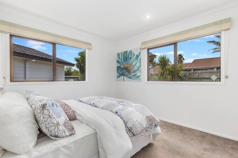 Photo of property in 29 St Annes Crescent, Wattle Downs, Auckland, 2103