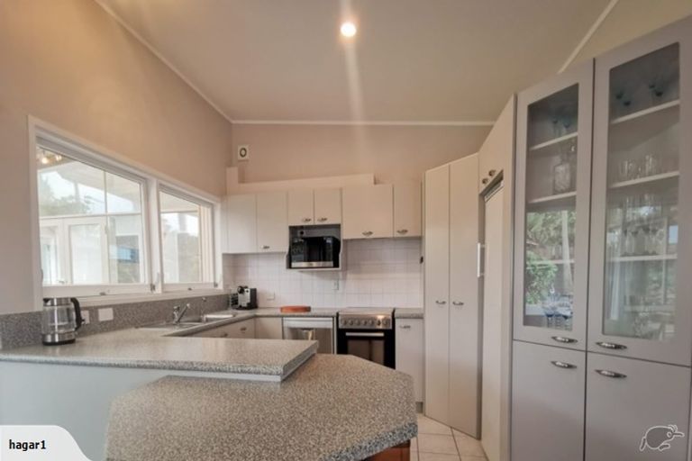 Photo of property in 2 Bushlands Place, Opaheke, Papakura, 2113
