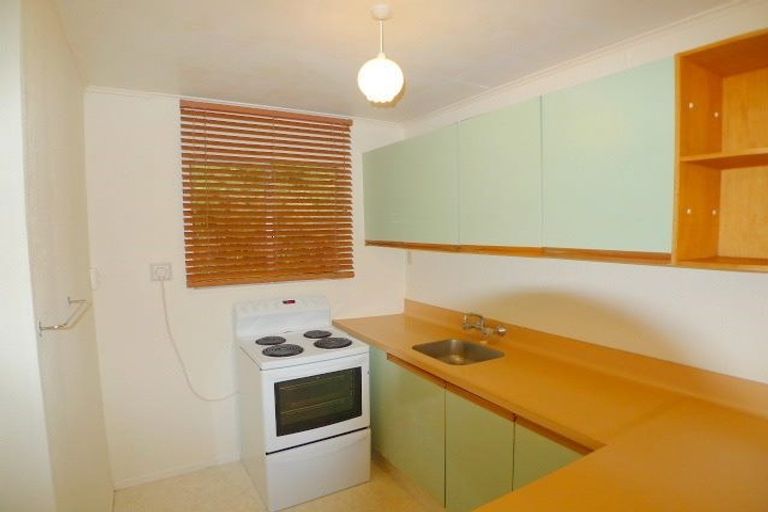 Photo of property in 1/132 Curtis Street, Northland, Wellington, 6012