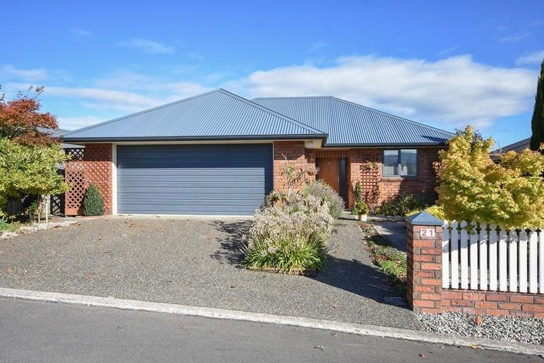 Photo of property in 21 Kura Place, Mosgiel, 9024
