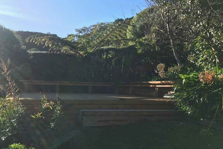 Photo of property in 62 Dowse Drive, Maungaraki, Lower Hutt, 5010