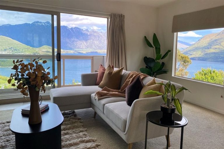 Photo of property in 45b Greenstone Place, Fernhill, Queenstown, 9300