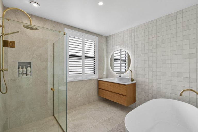 Photo of property in 589 Kent Road, Korito, New Plymouth, 4371