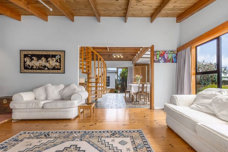 Photo of property in 5 Miro Road, Raumati South, Paraparaumu, 5032