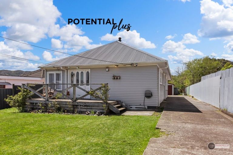 Photo of property in 4 Rata Street, Wainuiomata, Lower Hutt, 5014