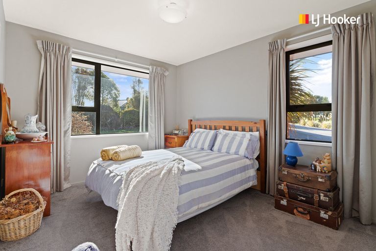 Photo of property in 17 Wavy Knowes Drive, Waldronville, Dunedin, 9018