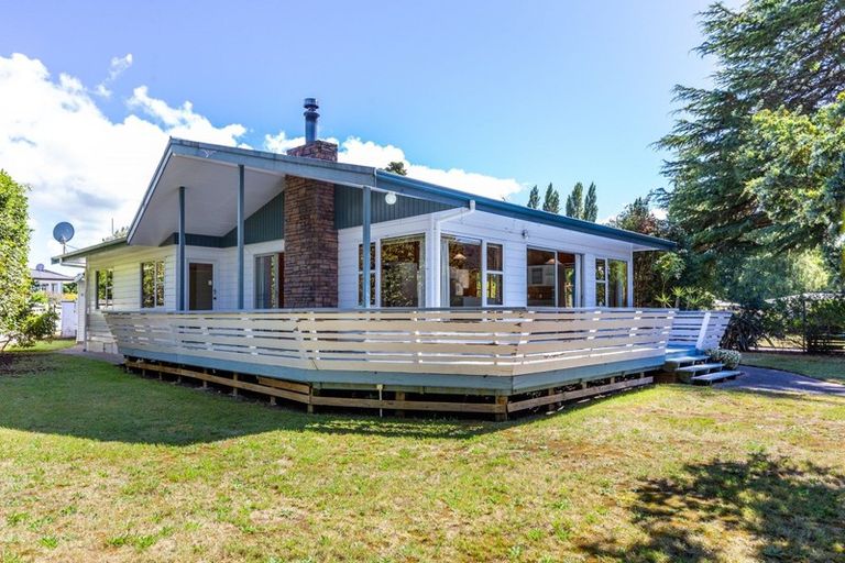 Photo of property in 1 Nisbet Terrace, Kinloch, Taupo, 3377