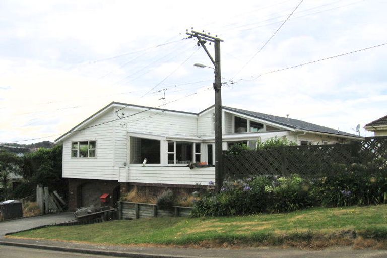 Photo of property in 48 Milne Terrace, Island Bay, Wellington, 6023