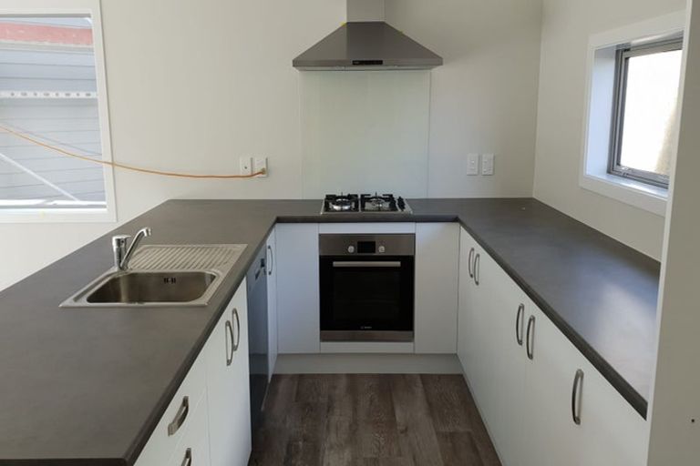 Photo of property in 6/20 Glanmire Road, Newlands, Wellington, 6037