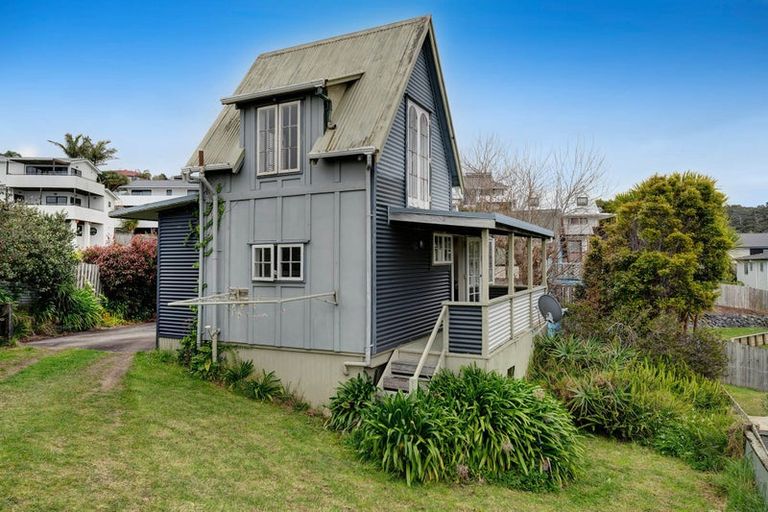 Photo of property in 9 Merehai Place, Snells Beach, 0920