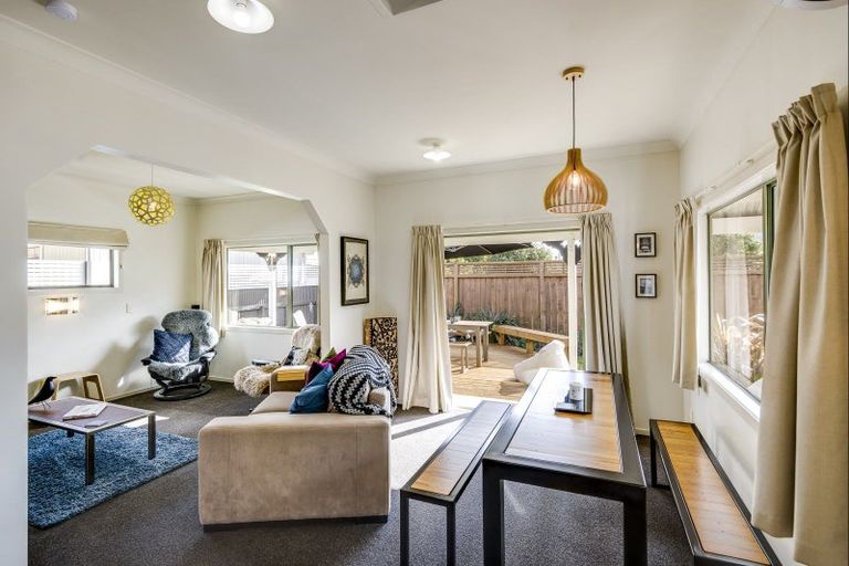 Photo of property in 205b Grove Road, Mayfair, Hastings, 4122