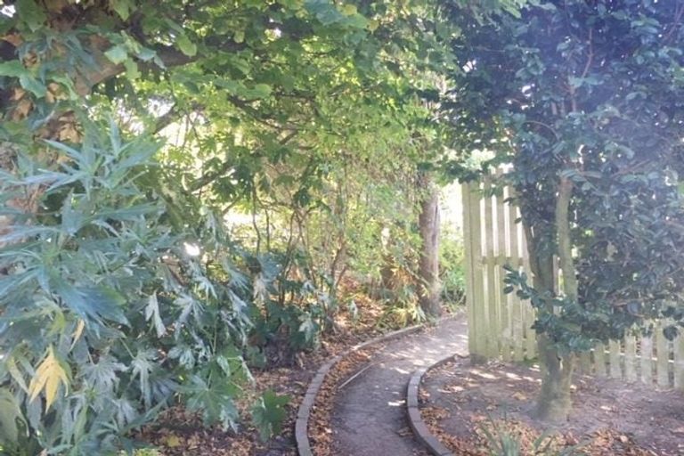 Photo of property in 126 Simeon Street, Spreydon, Christchurch, 8024