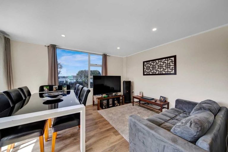 Photo of property in 1/58 Paynters Avenue, Strandon, New Plymouth, 4312