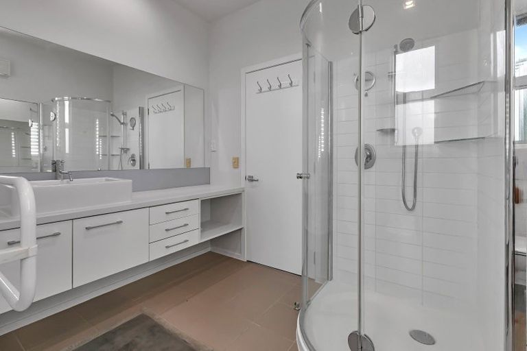 Photo of property in 1 Cayman Court, One Tree Point, 0118