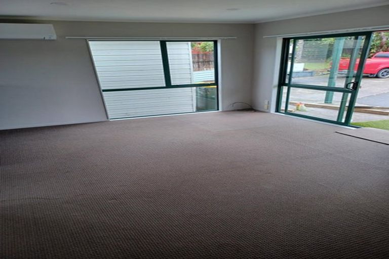 Photo of property in 256 Triangle Road, Massey, Auckland, 0614