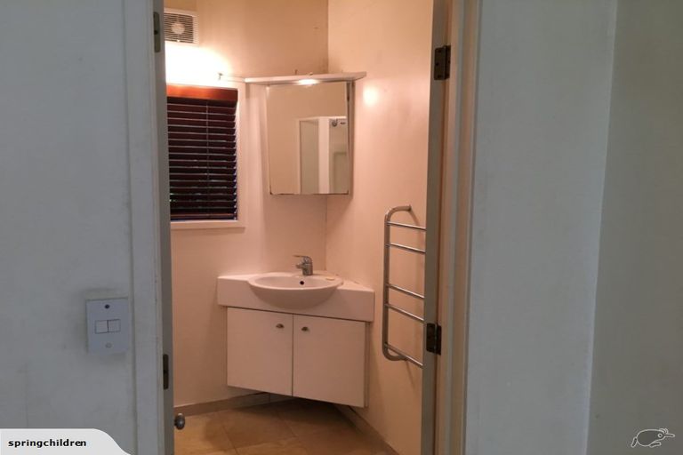 Photo of property in 86 Hattaway Avenue, Bucklands Beach, Auckland, 2012