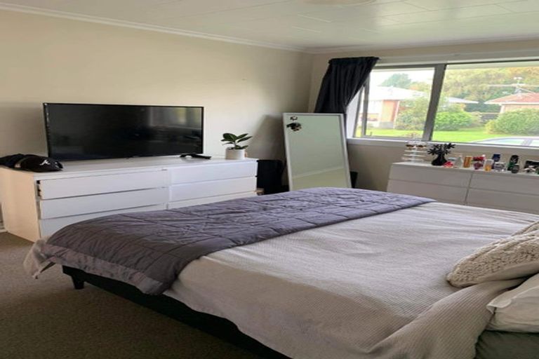 Photo of property in 5 Flavia Grove, Clouston Park, Upper Hutt, 5018