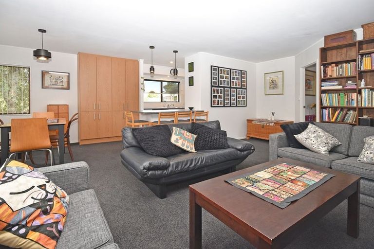 Photo of property in 8/37a Glengarry Road, Glen Eden, Auckland, 0602