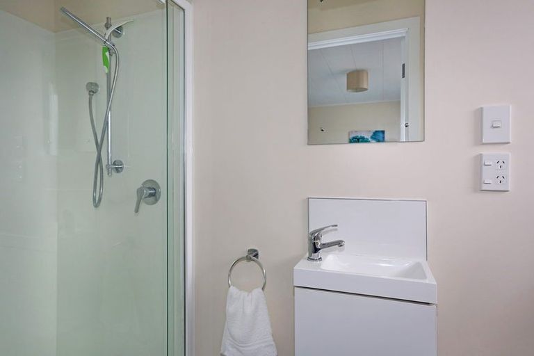 Photo of property in 12 Henry Curd Terrace, Pukekohe, 2120