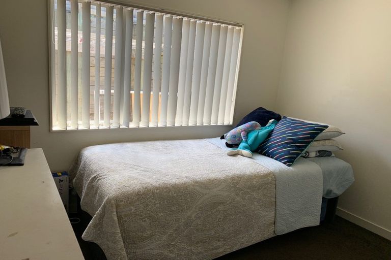 Photo of property in 12a Withers Road, Glen Eden, Auckland, 0602