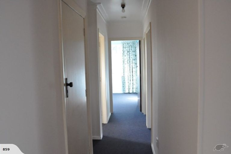 Photo of property in 1 Oakhurst Place, Russley, Christchurch, 8042