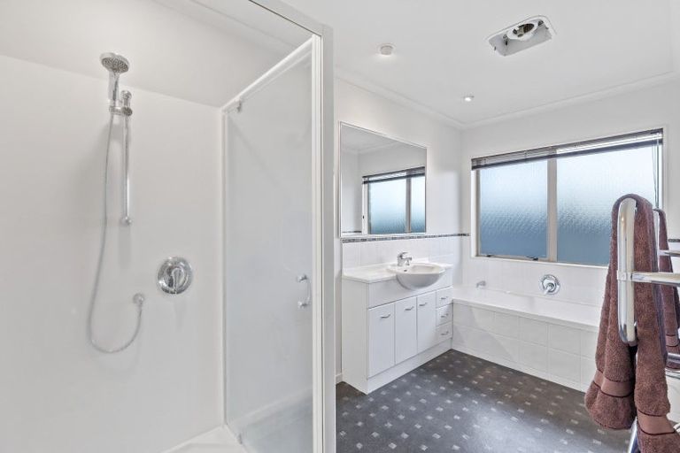 Photo of property in 23 Westview Place, Western Heights, Hamilton, 3200