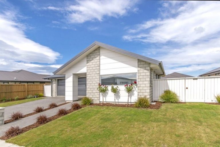 Photo of property in 10 Longcot Drive, Rolleston, 7615