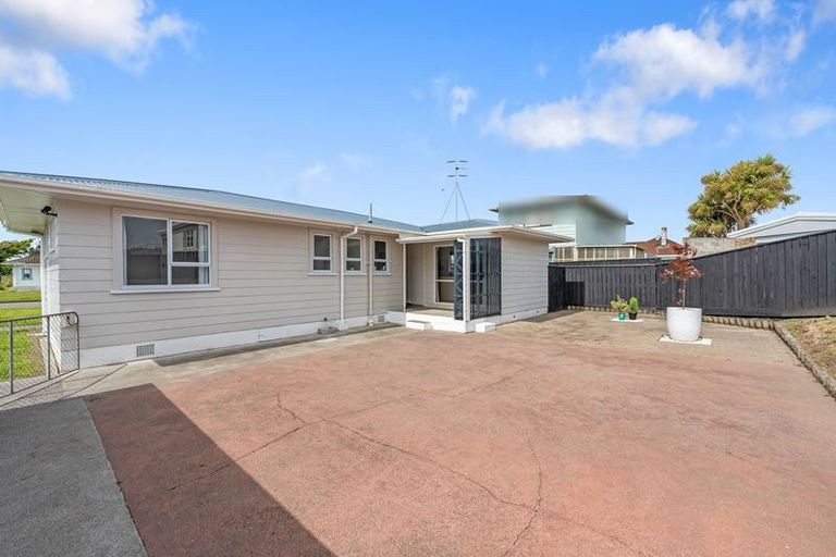 Photo of property in 34a Cook Street, Foxton, 4814