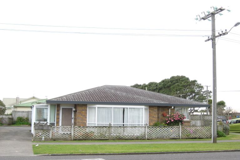 Photo of property in 4/39 Sackville Street, Fitzroy, New Plymouth, 4312