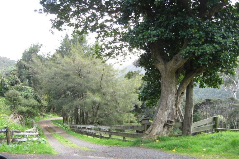 Photo of property in 81 Whatipu Road, Huia, Auckland, 0604