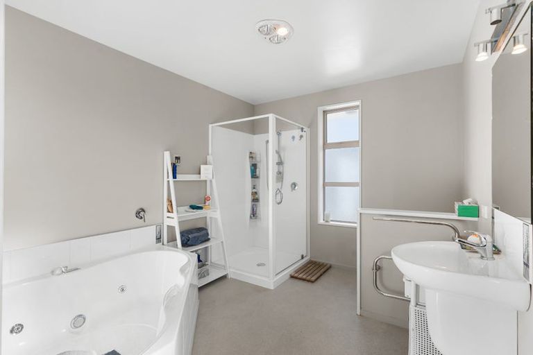 Photo of property in 35 Cridland Place, Halswell, Christchurch, 8025