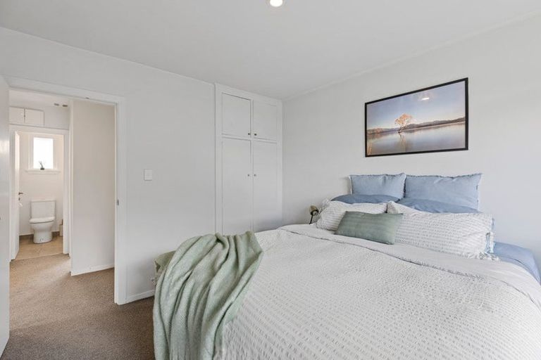 Photo of property in 1/82 Holly Road, St Albans, Christchurch, 8014